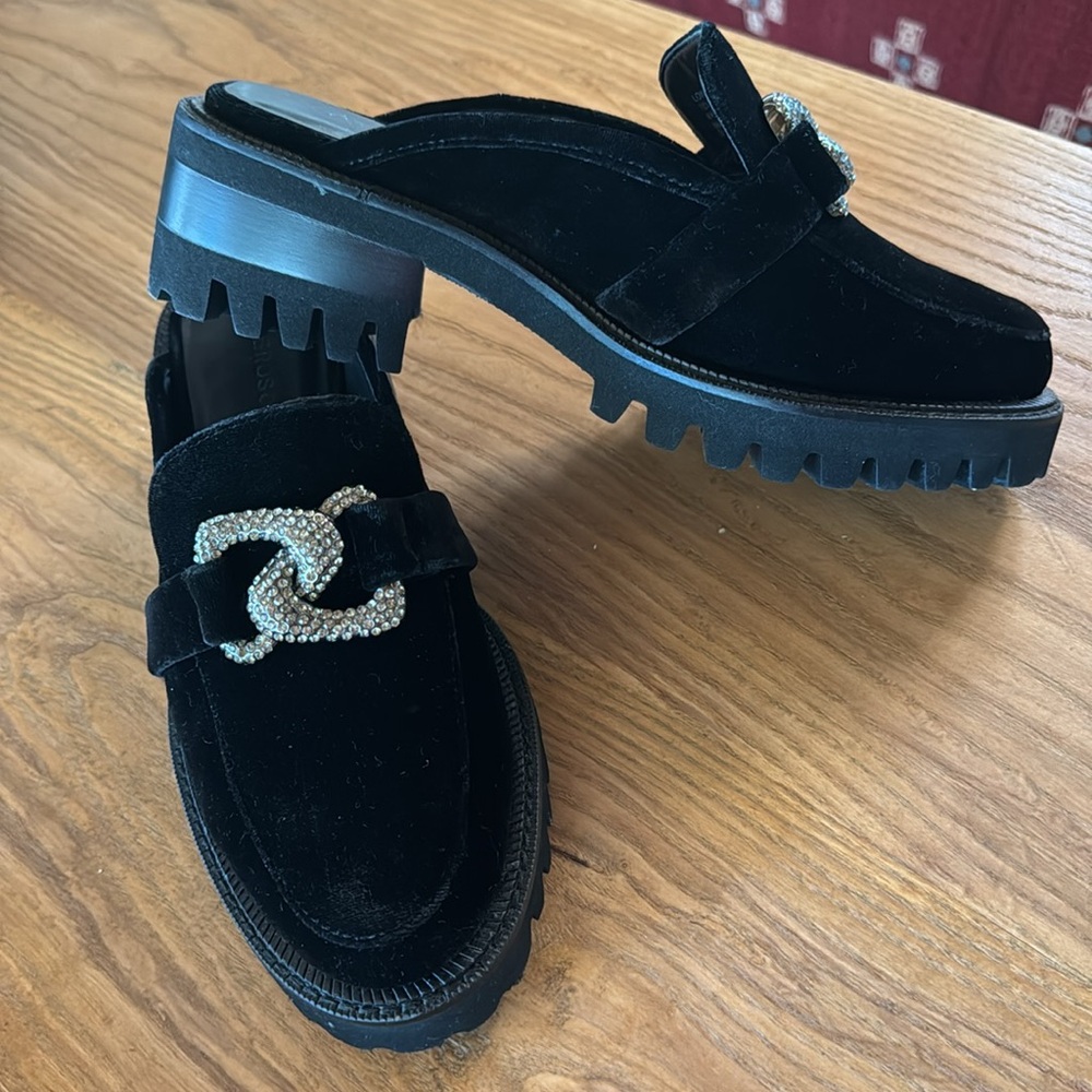 Aerosoles Velvet Clog. Size 7. Never Worn. - Picture 3 of 5